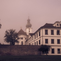 Říjen 2022 - Promoce absolventů CEMI v Břevnovském klášteře